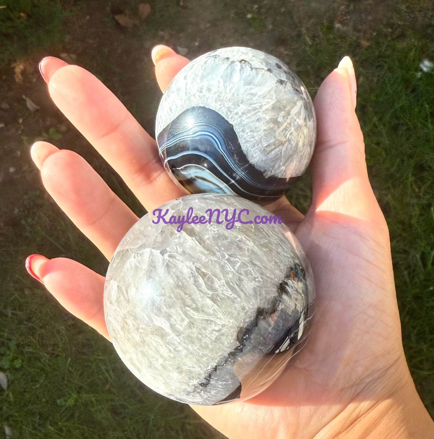 4-5 PCs Natural Black Onyx Sphere Crystals Healing Energy