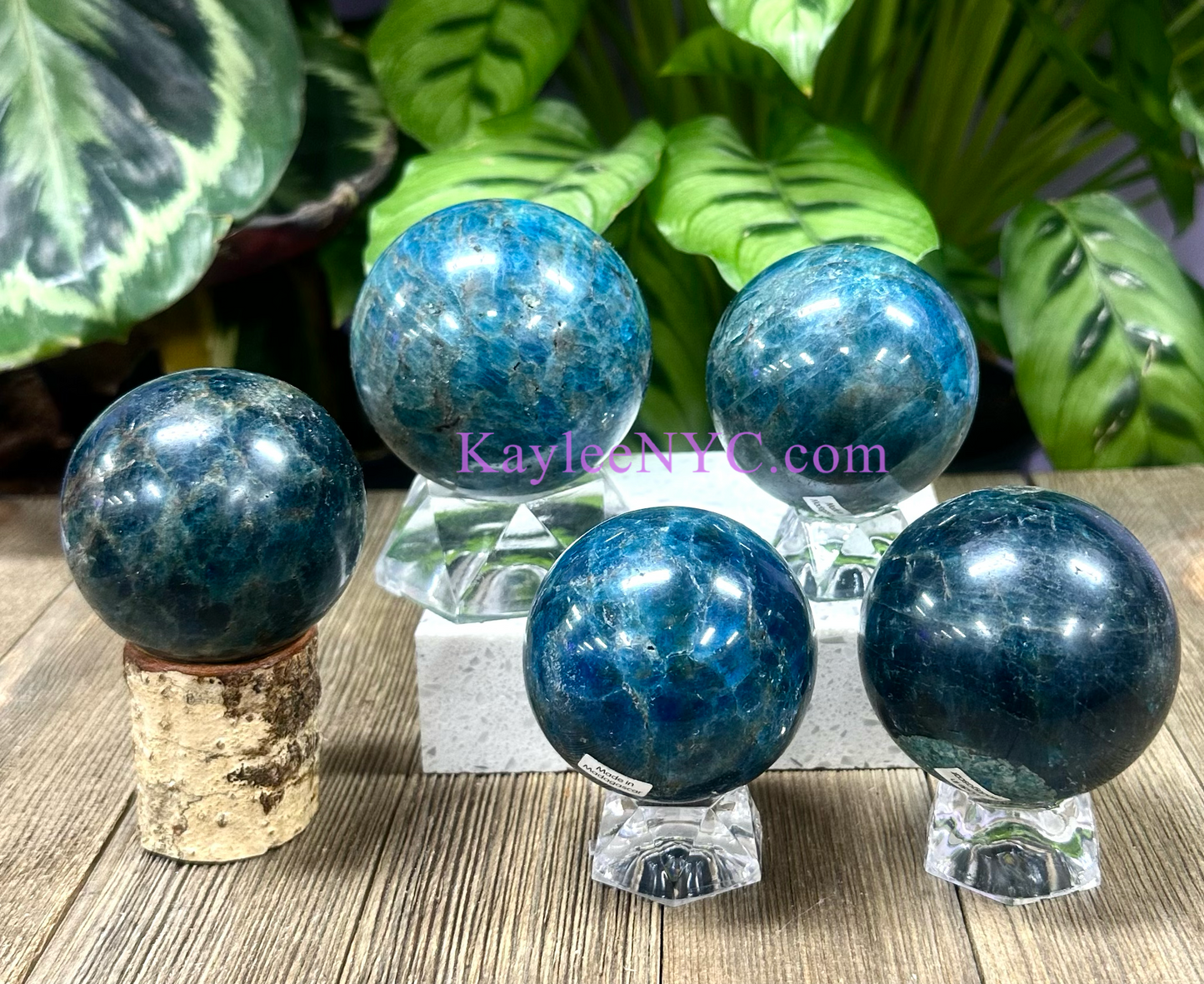 4 to 6 PCs Natural Apatite Sphere