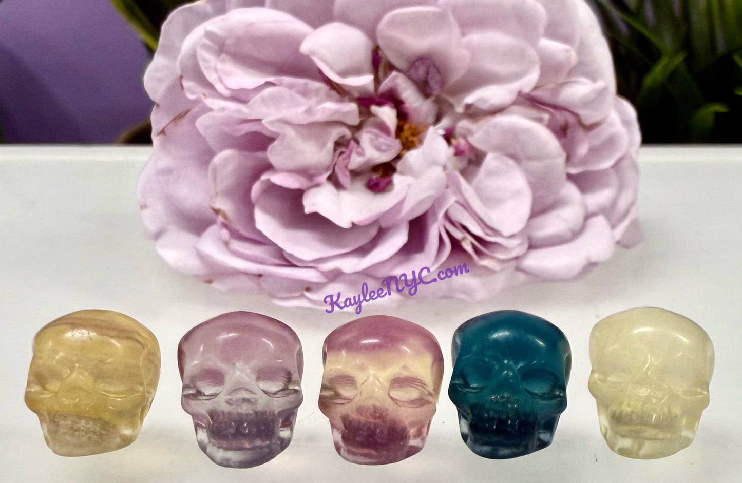 24 pcs Natural Mini Candy Fluorite Halloween Carvings