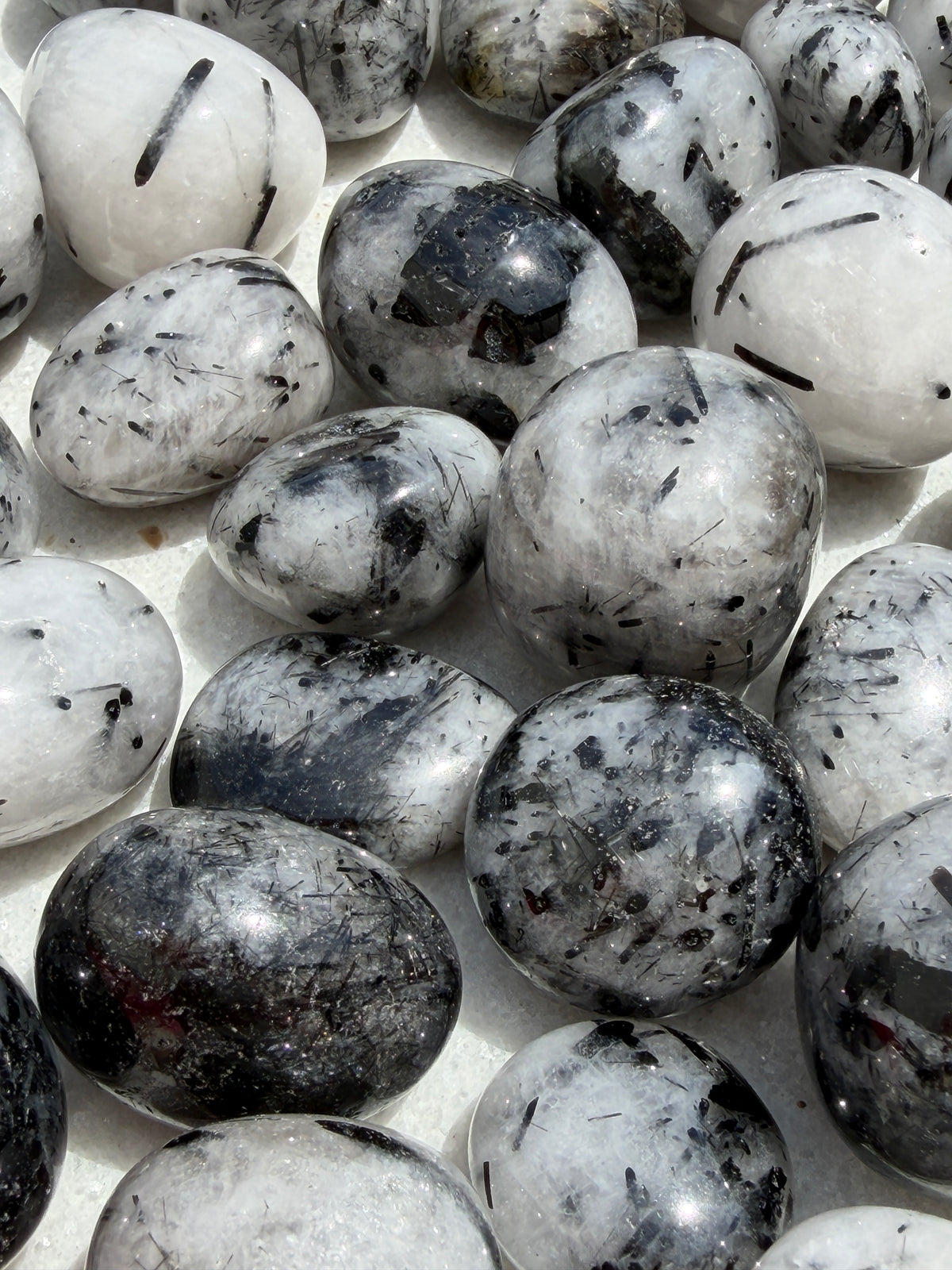 Wholesale Lot 2 Lbs Natural Tourmalinated Quartz Tumble Healing Energy Nice Quality