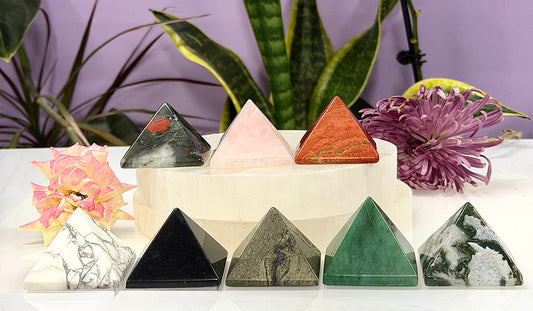 Wholesale Lot 1 lb Natural Mixed Crystal Pyramid Crystal Healing Energy