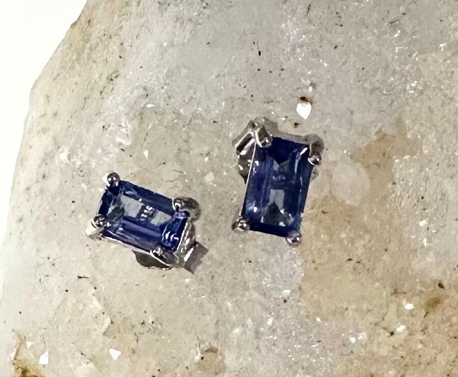 Wholesale Lot 5 Pairs Natural Tanzanite Sterling Silver(925) Earring Studs 3x5mm