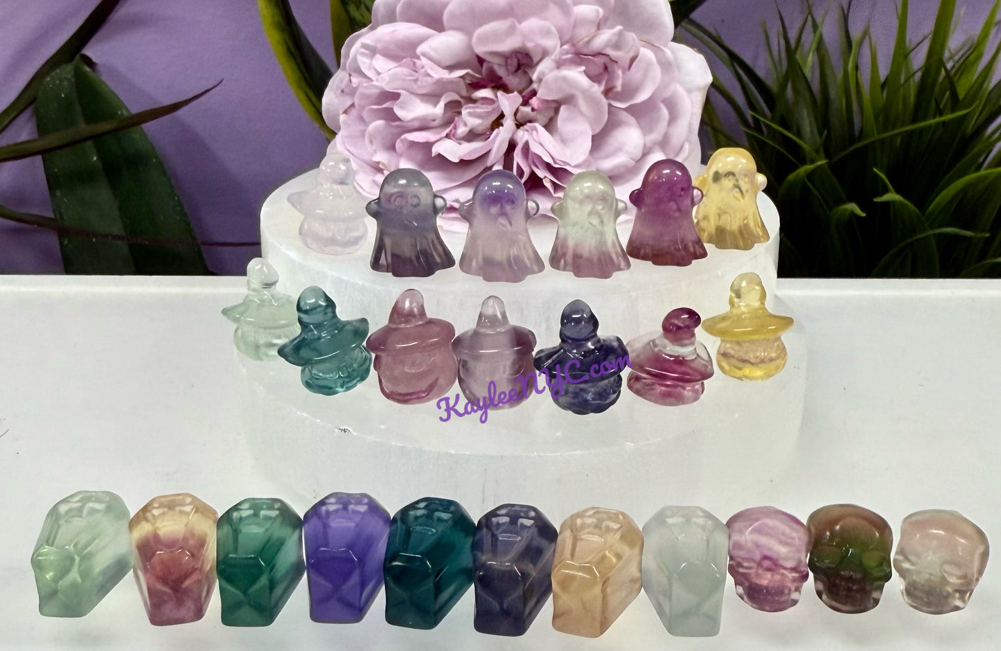 24 pcs Natural Mini Candy Fluorite Halloween Carvings