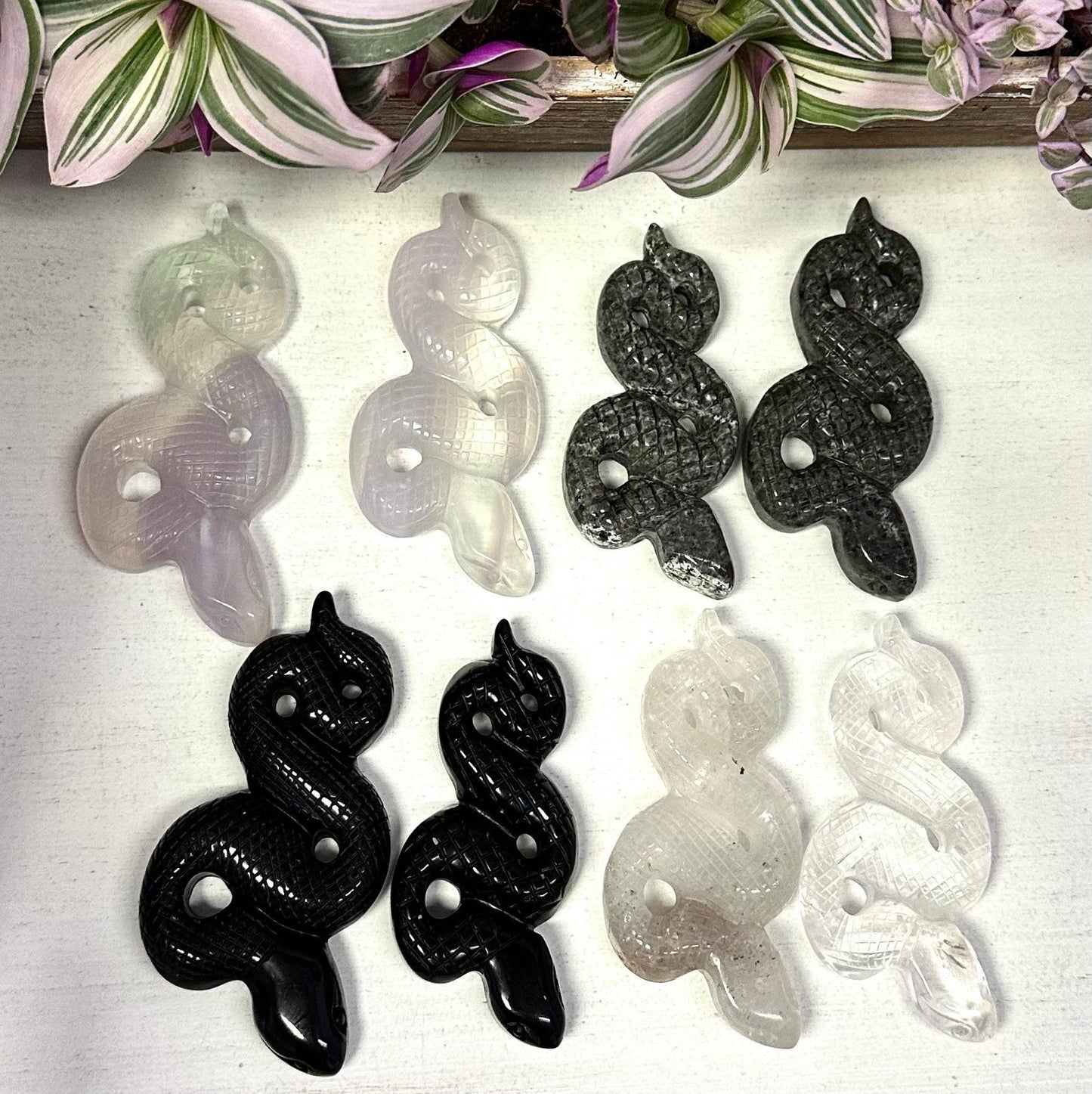 Wholesale Lot 8 Pcs Natural Mix Crystal Snakes Healing Energy