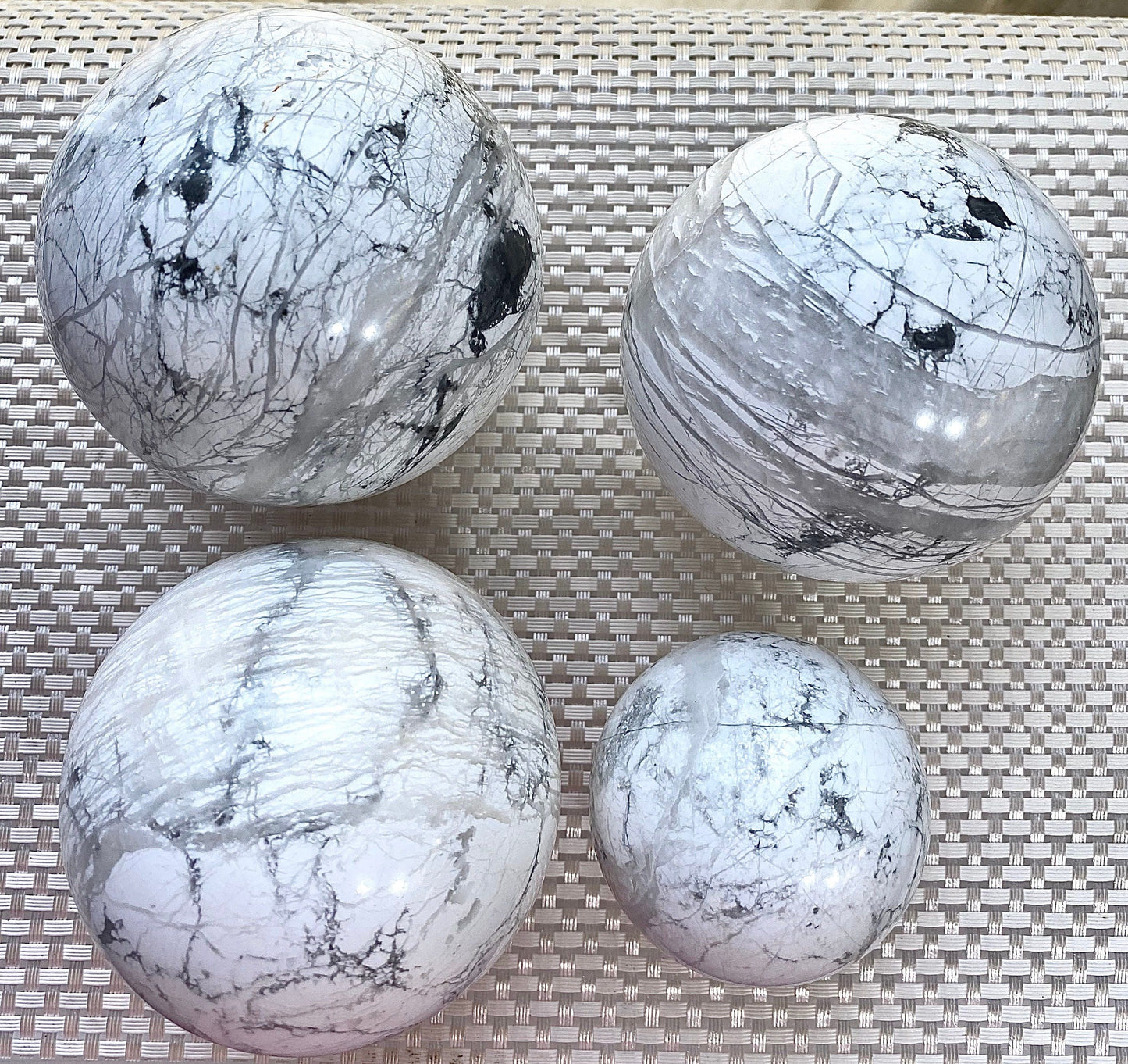 Wholesale Lot 3-5 Pcs Natural Howlite Sphere Crystal  Ball Nice Quality Healing