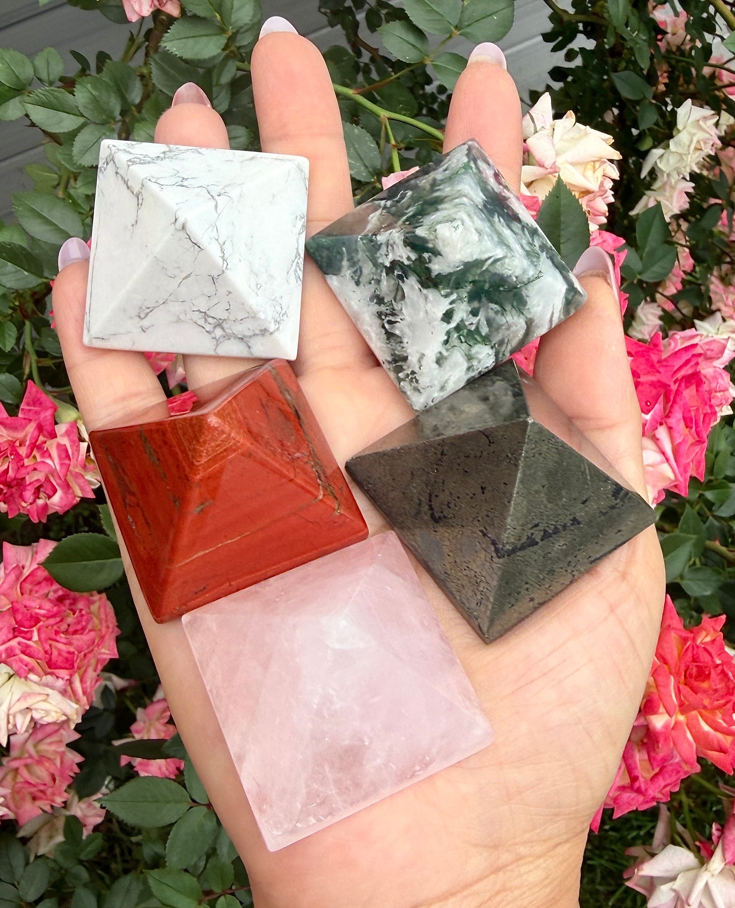 Wholesale Lot 1 lb Natural Mixed Crystal Pyramid Crystal Healing Energy