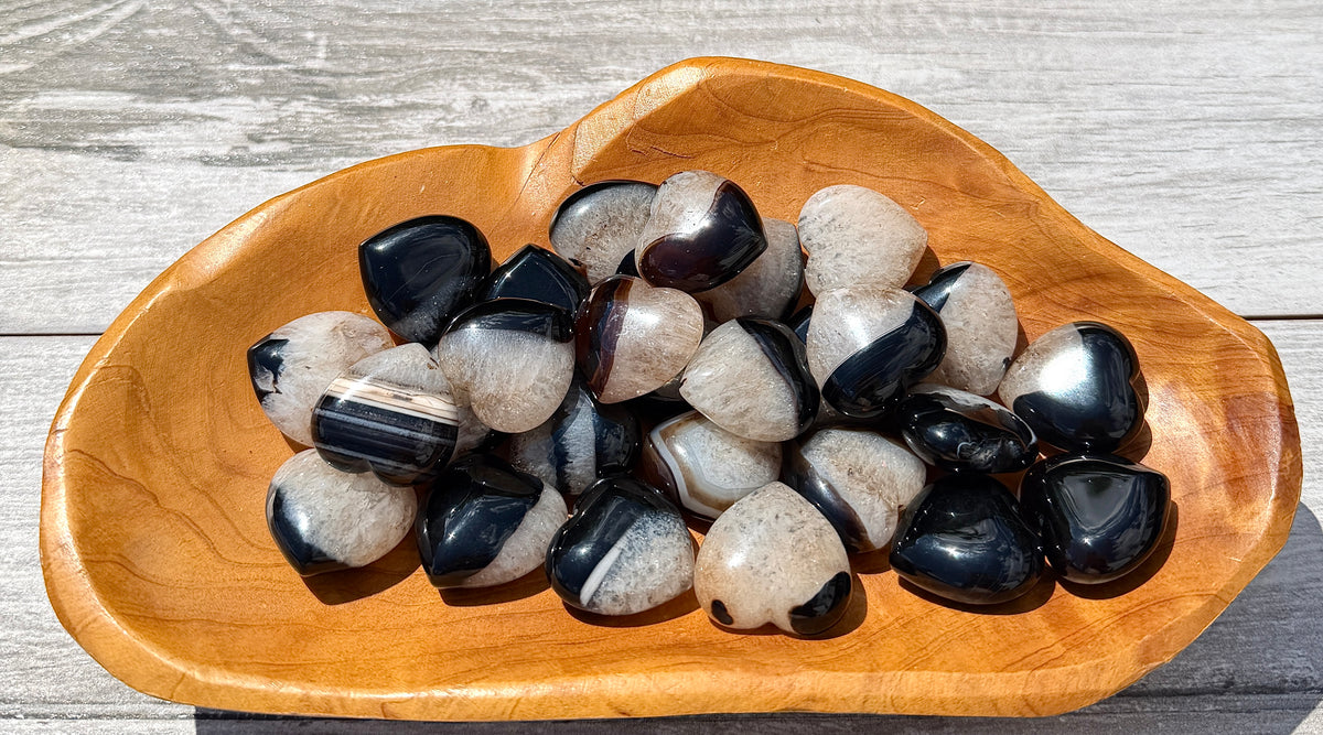 Wholesale 1 lb 1” Natural Onyx Heart Crystal Energy
