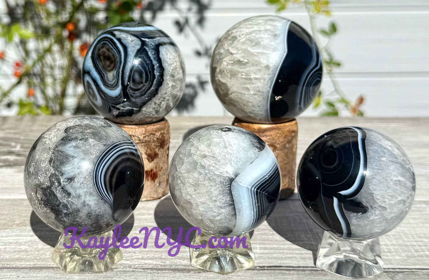 4-5 PCs Natural Black Onyx Sphere Crystals Healing Energy