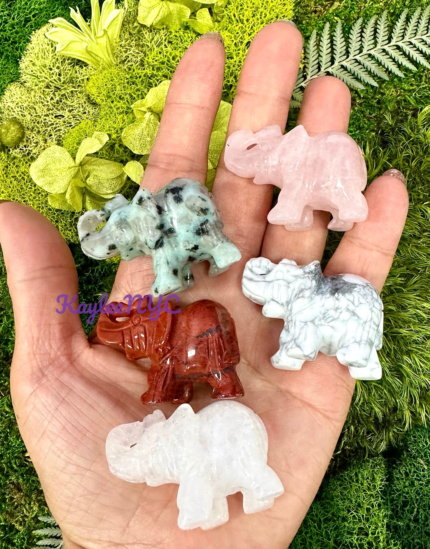 8 PCs 1.5” Mix Natural Crystal Elephant