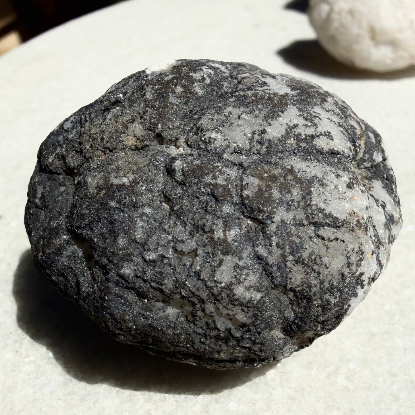 Wholesale Lot – 2 lbs Natural Quartz Geodes – 12 to 16 PCS