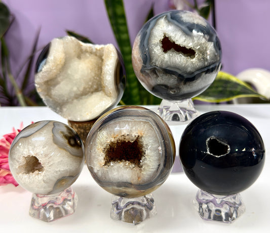 Wholesale Lot – 3 lbs Natural Druzy Onyx Spheres – 5 to 6 PCS