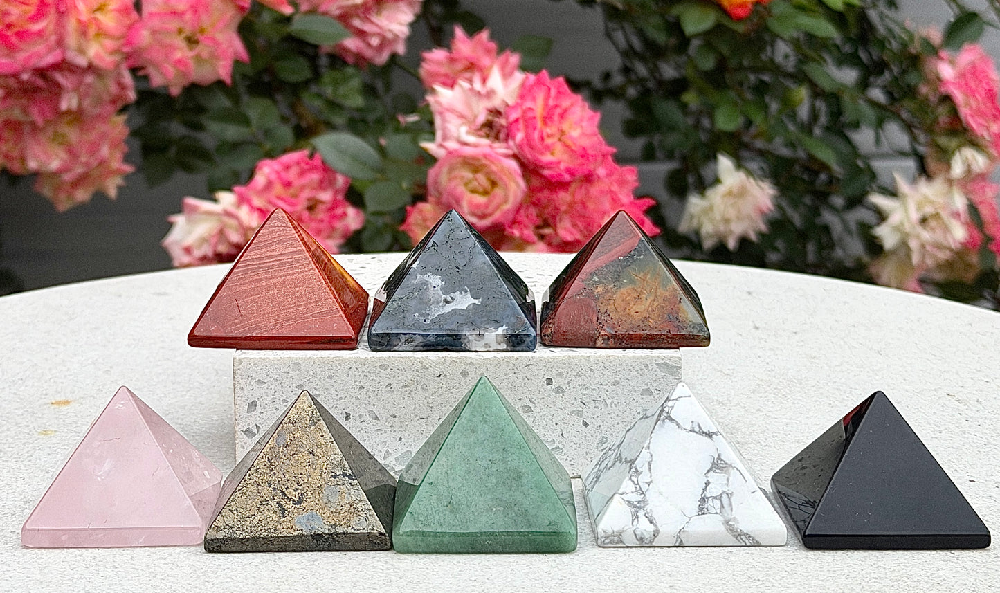 Wholesale Lot 1 lb Natural Mixed Crystal Pyramid Crystal Healing Energy
