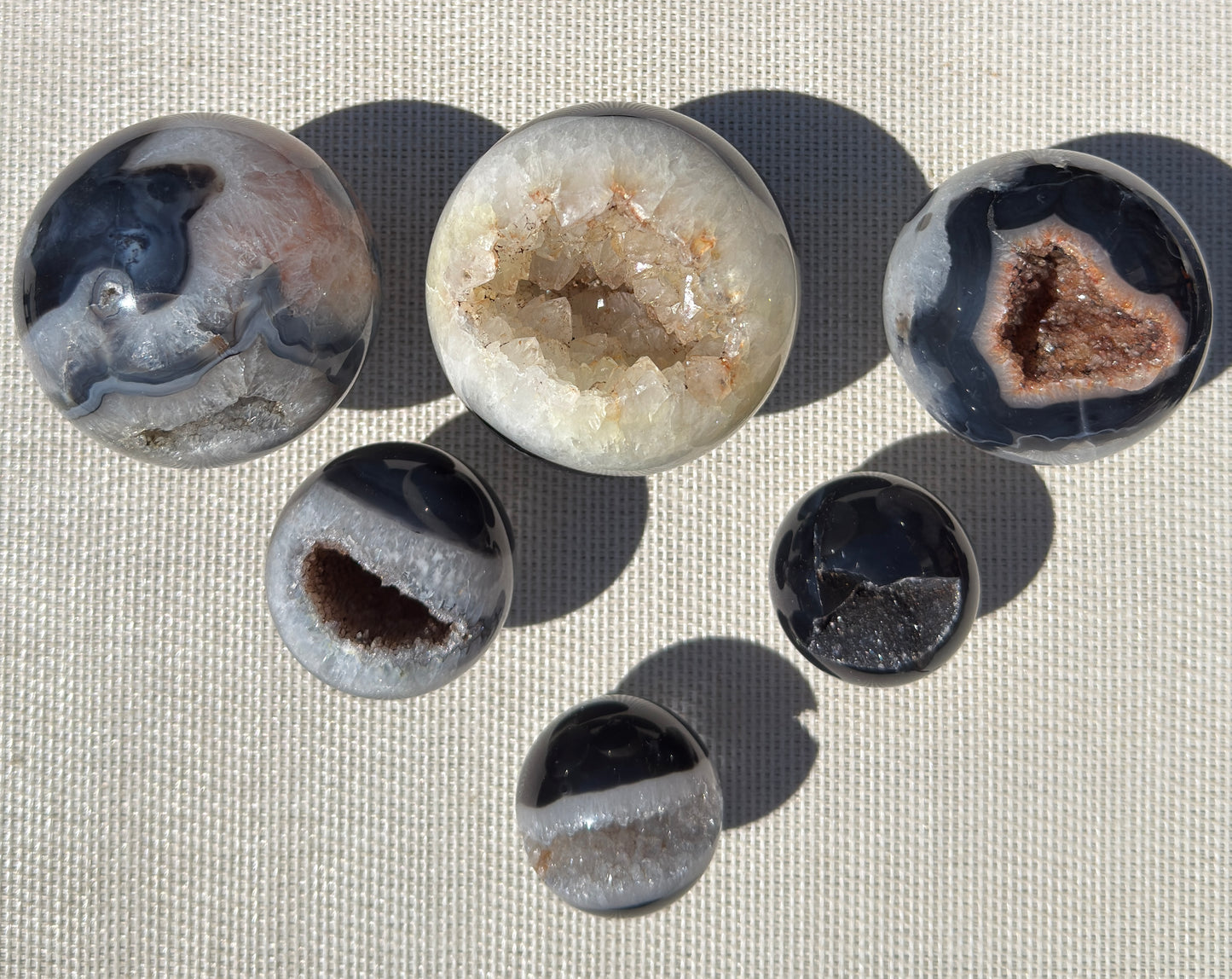 Wholesale Lot – 3 lbs Natural Druzy Onyx Spheres – 5 to 6 PCS