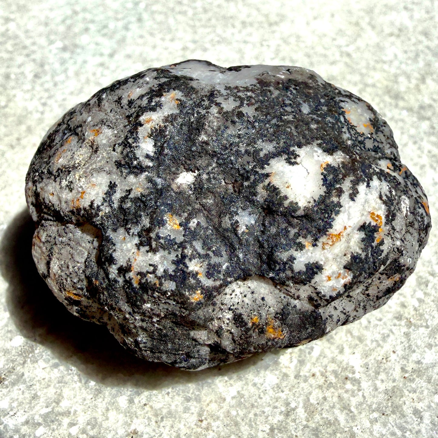 Wholesale Lot – 2 lbs Natural Quartz Geodes – 12 to 16 PCS