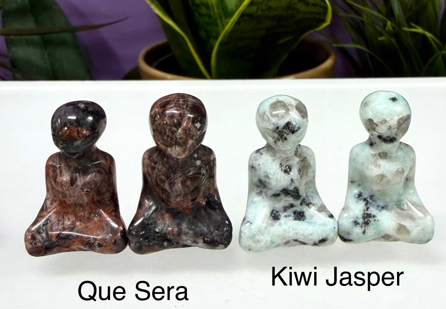 16 pcs 3cm Natural Crystal Alien