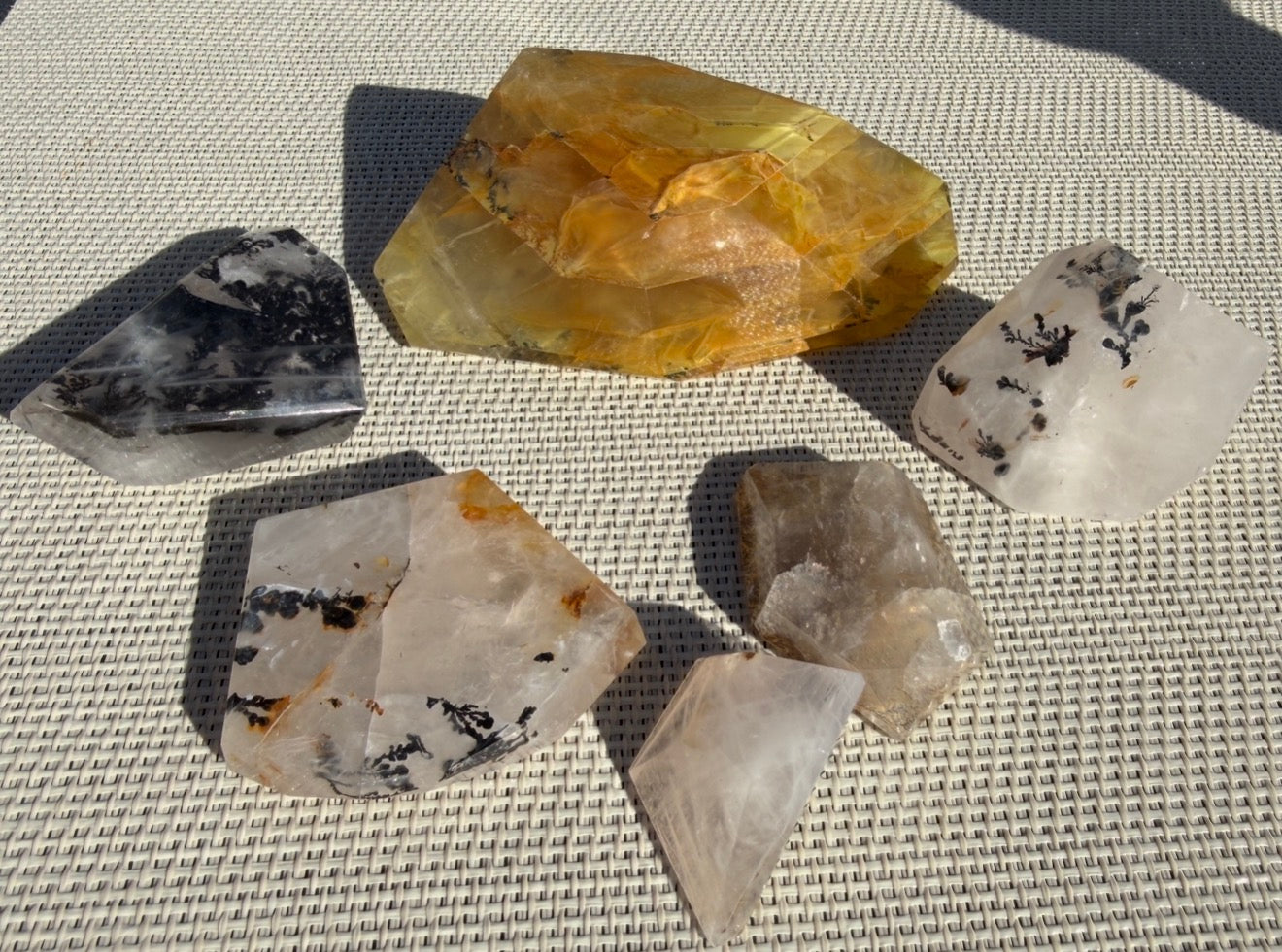 Wholesale Lot 1 lb Natural Dendritic Quartz Crystal Freeform Healing Energy 5-10 Pcs