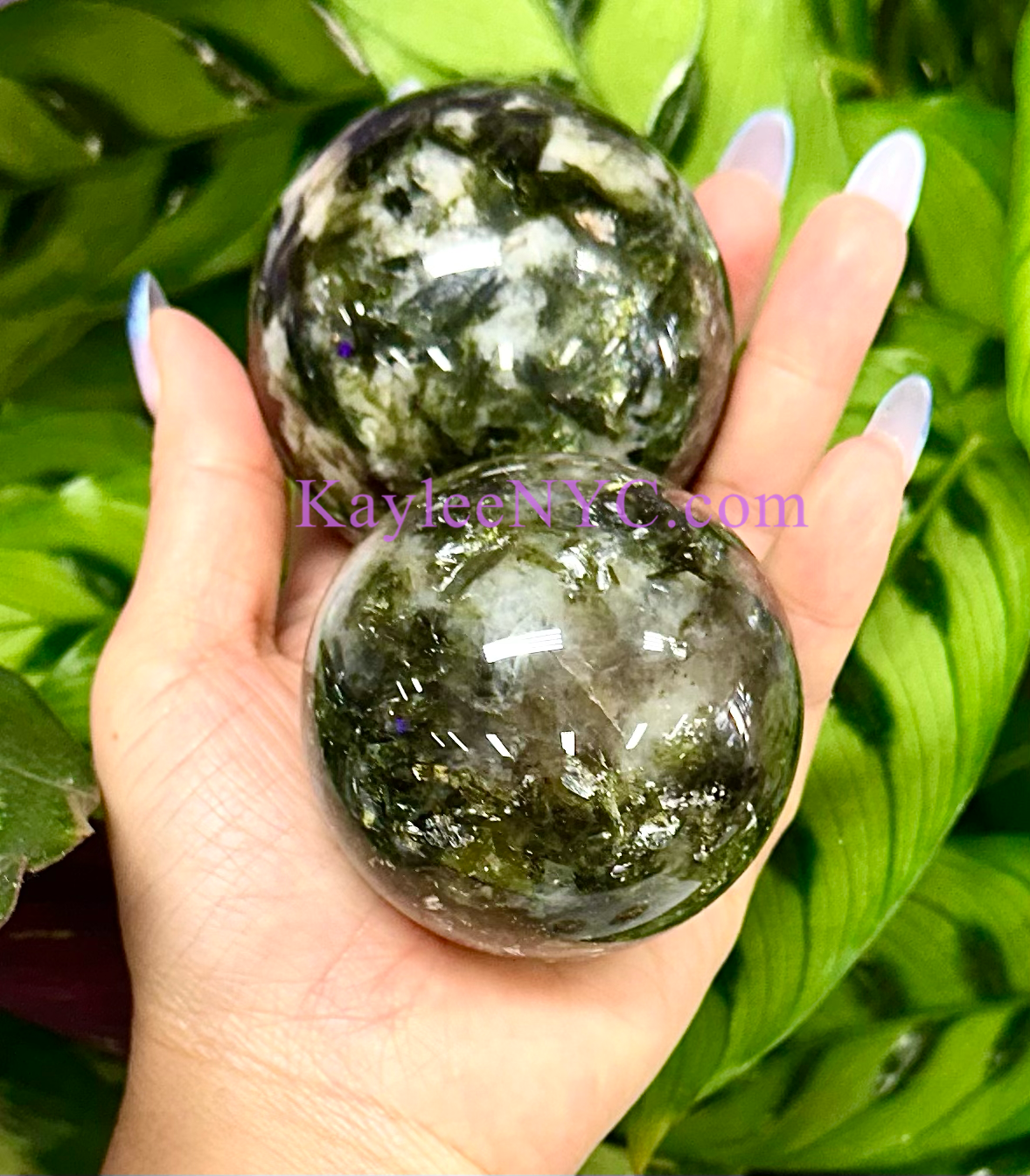 5 PCs Natural Green Mica Sphere