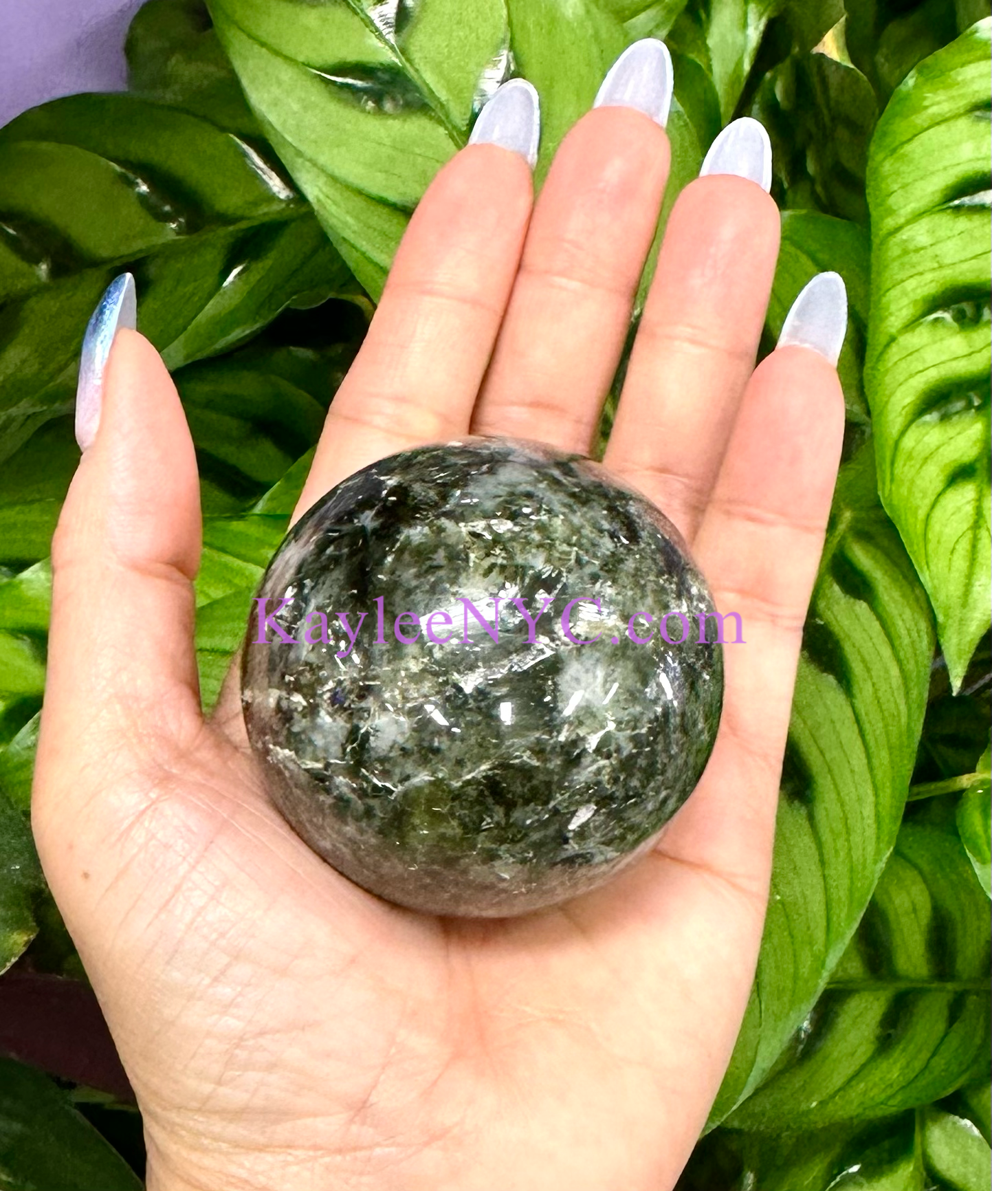 5 PCs Natural Green Mica Sphere