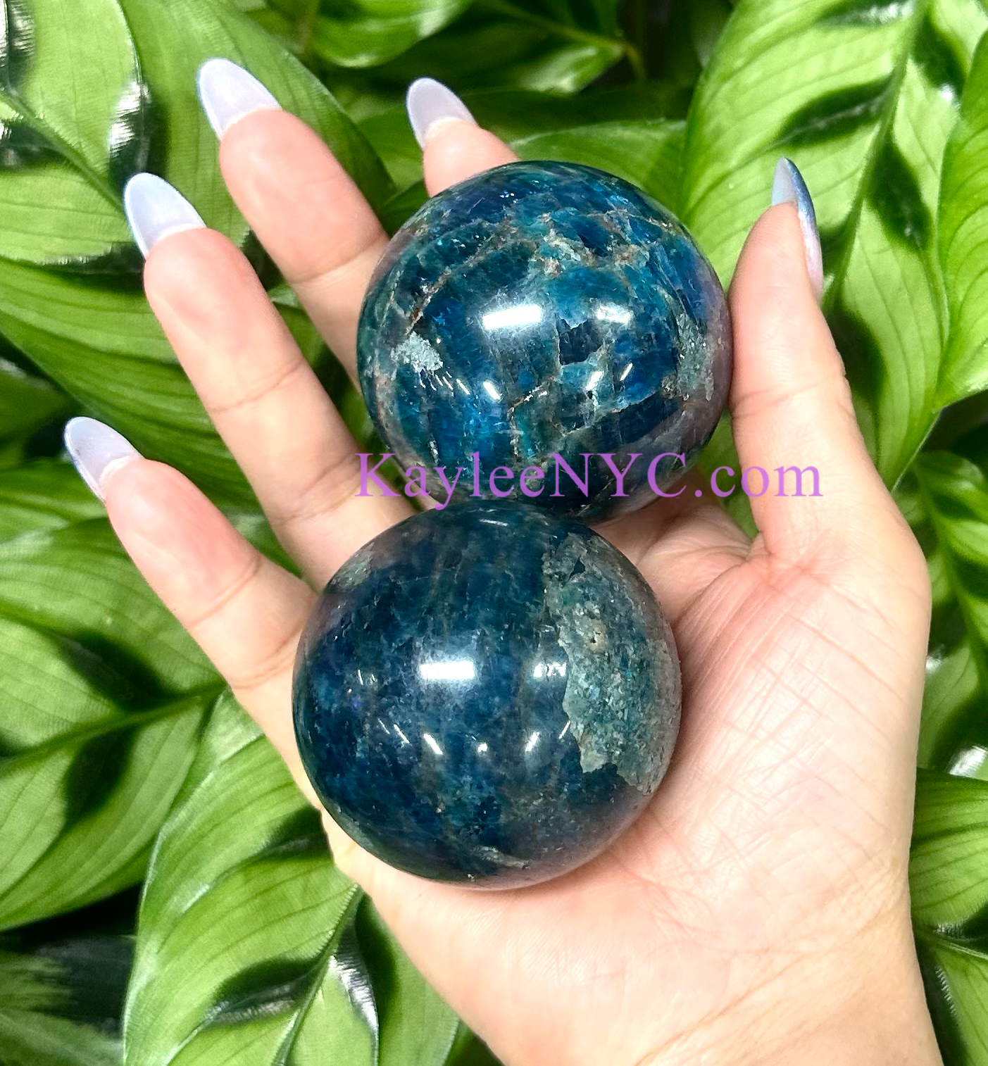 4 to 5 PCs Natural Apatite Sphere