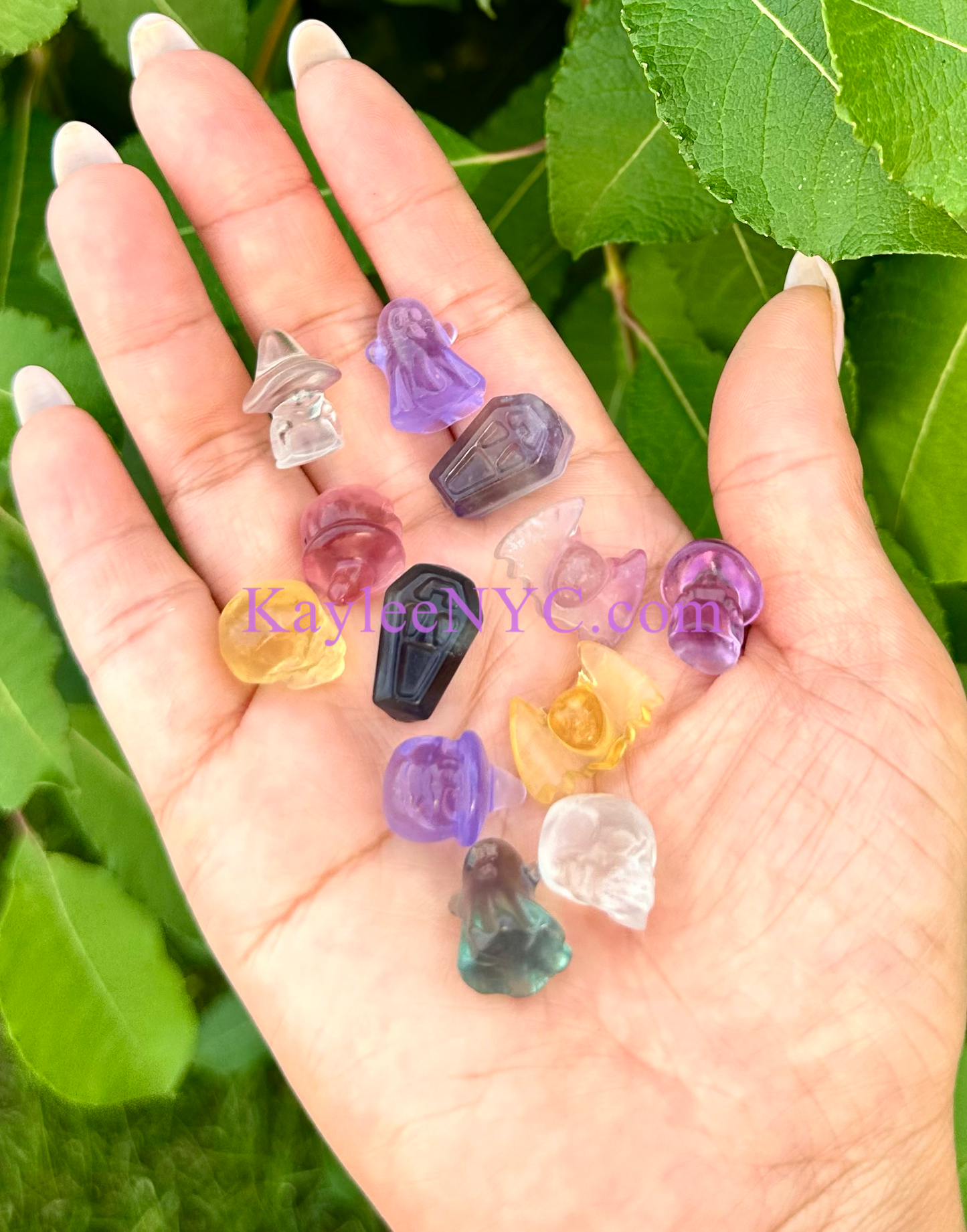 24 pcs Natural Mini Candy Fluorite Halloween Carvings