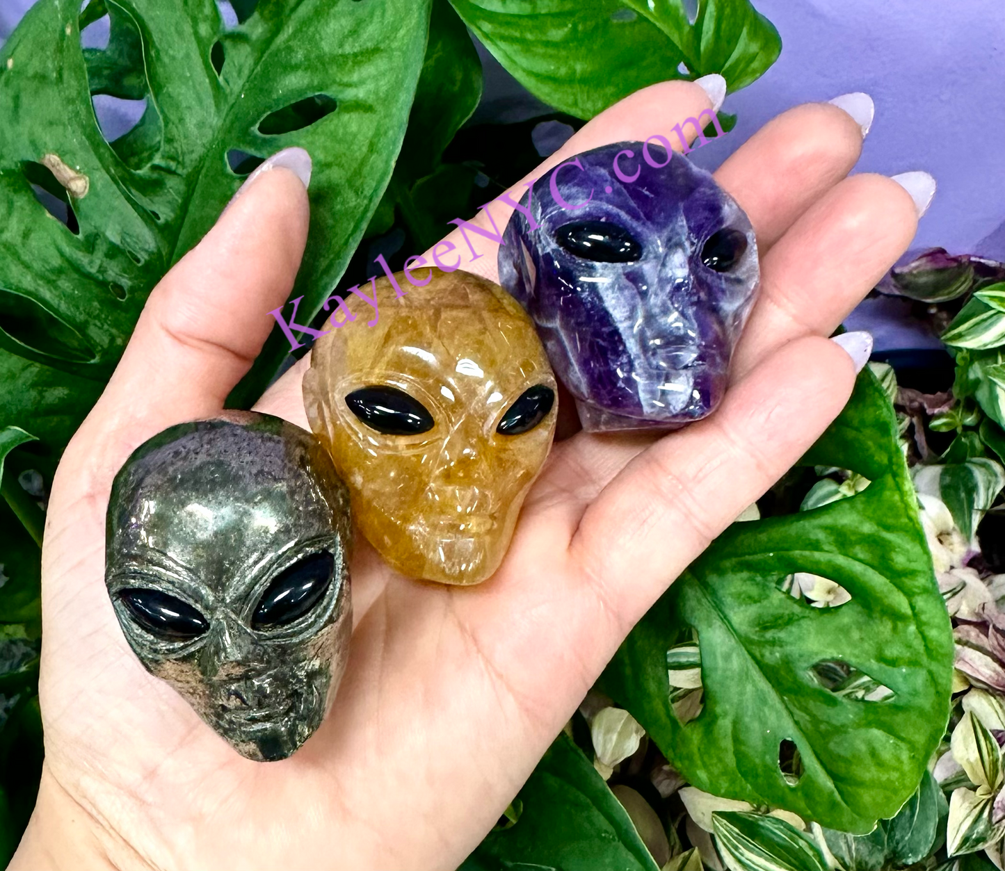 8 PCs 1.75” Natural Crystal Alien Head Healing Energy