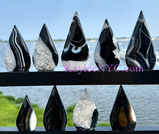 8-9 PCs Natural Onyx Freeform Crystals Healing Energy