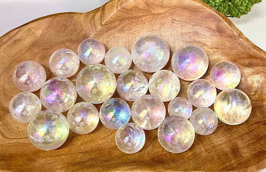 Wholesale Lot 1 Lb Angel Aura Clear Quartz Spheres Crystal Ball Healing