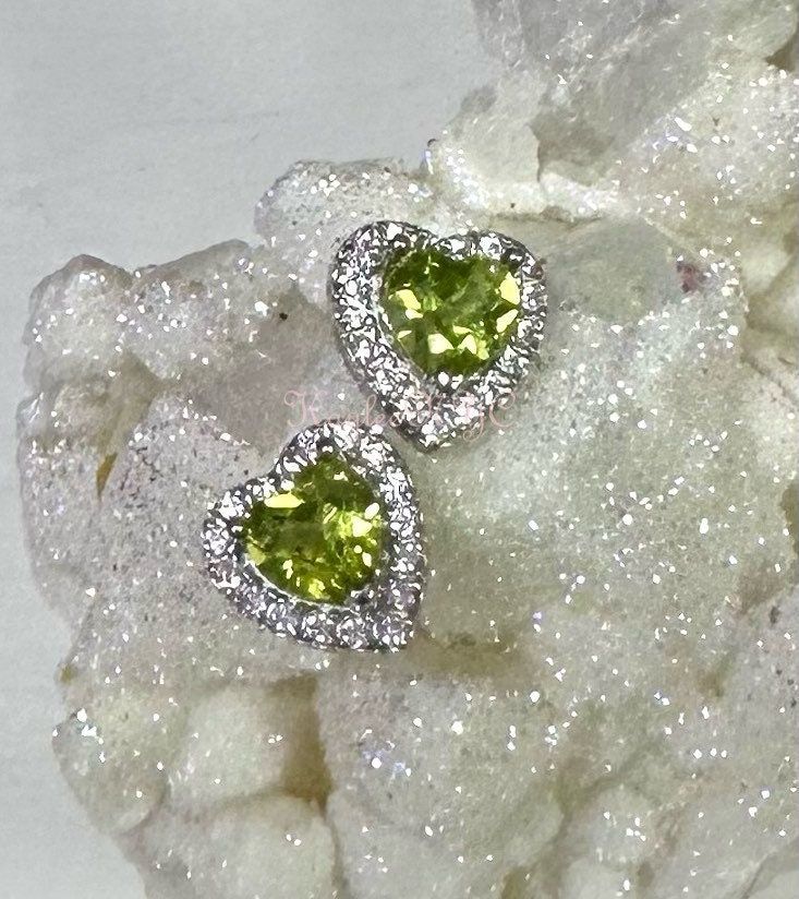 Wholesale Lot 6 Pairs Natural Peridot Heart Sterling Silver(925) Earring Studs